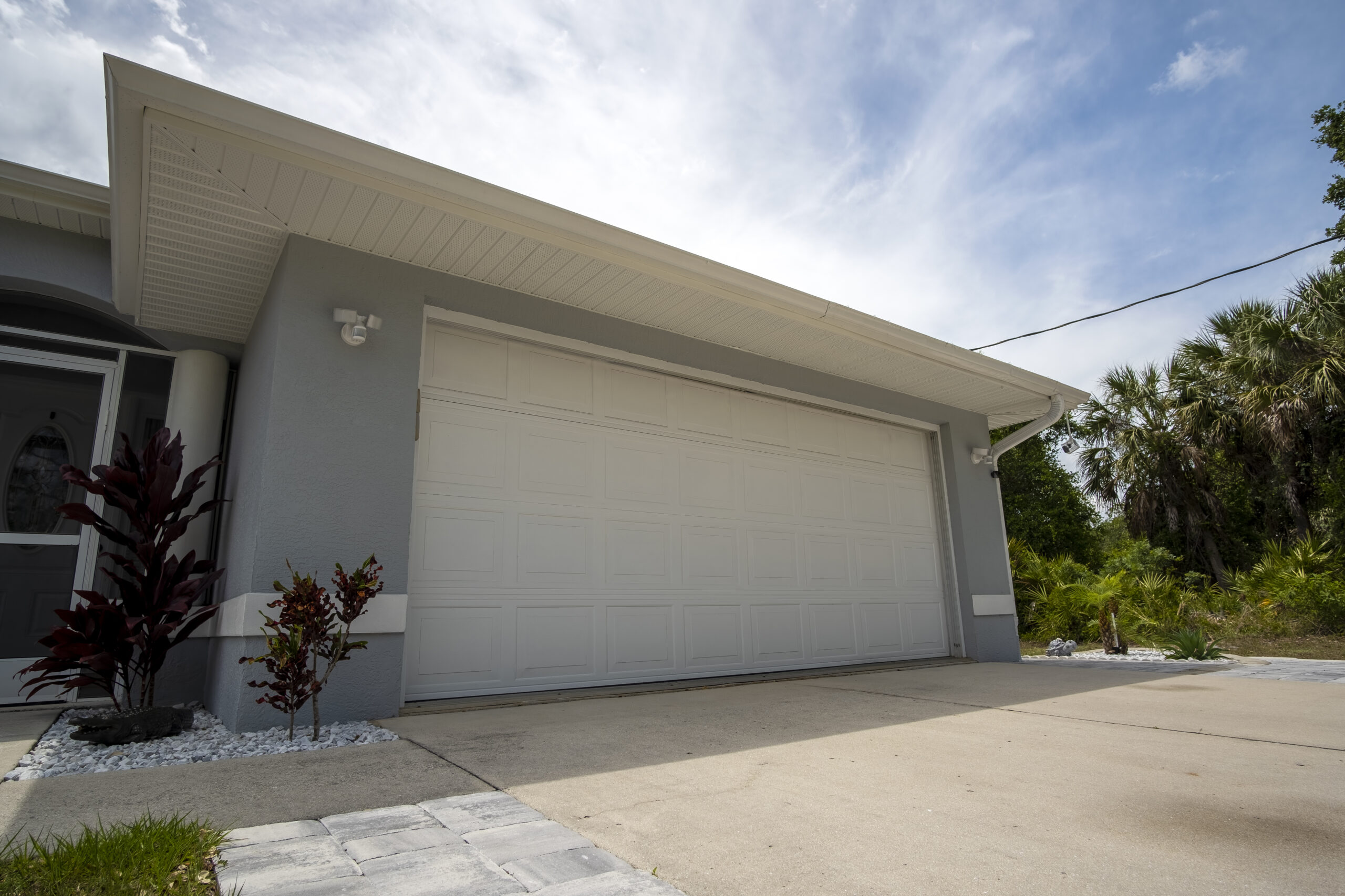 Accessoires de Portes de Garage: Améliorer Fonctionnalité et Style